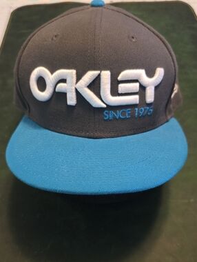 Oakley, Factory Pilot, Two-Tone Charcoal & Teal Snapback Hat